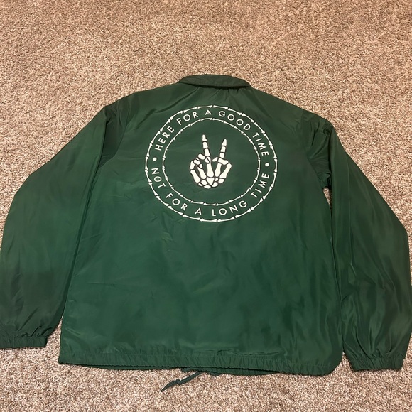 Medium size green jacket - Picture 1 of 3